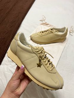 Aritzia x Nike shoes size 6