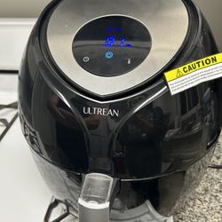 Ultrean 8.5 Quart Air Fryer, Black, 360 Degree Rapid Air Frying Technology, Splatter-Free Cooking with Up to 80% Less Fat or Oil
