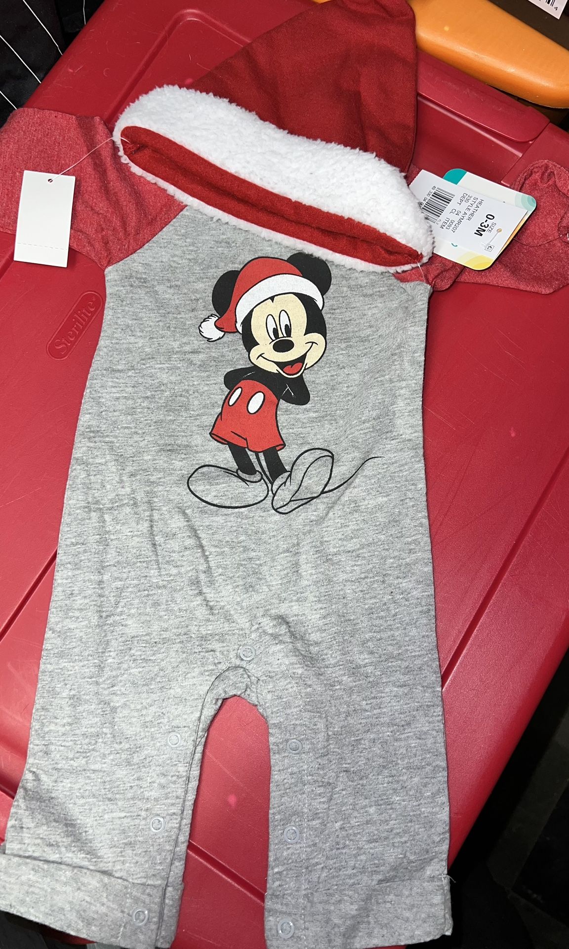 New. 0/3m outfit w/cap