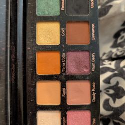 Eyeshadow Palette
