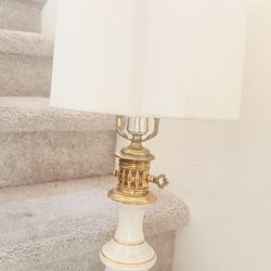 Vintage  30” Currier and Ives Farmhouse Hand Painted Porcelain and Brass Lamps