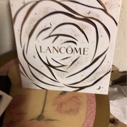Lancôme https://offerup.com/redirect/?o=Qm94Lm5ldw==