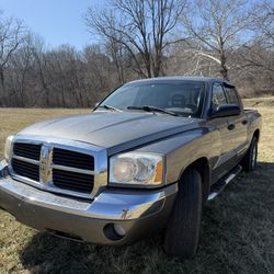 2005 Dodge Dakota