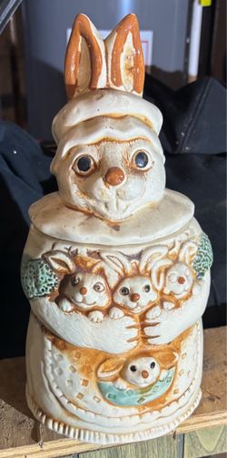 Ceramic Mother Bunny and babies Cookie Jar with Lid