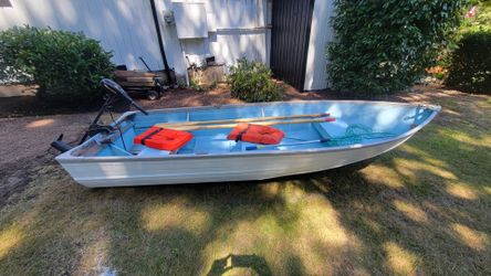 12' Aluminum boat with 55lb thrust MinnKota electric motor