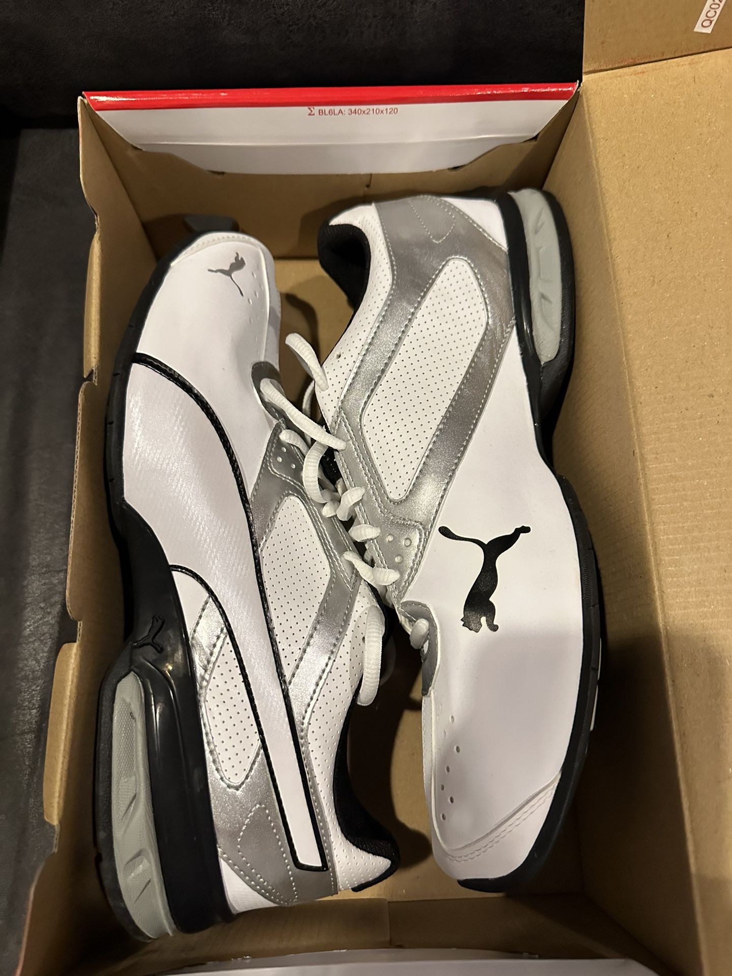 Puma Soft Foam. Black And White.