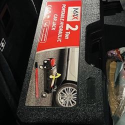 Floor Jack with Carry Case
