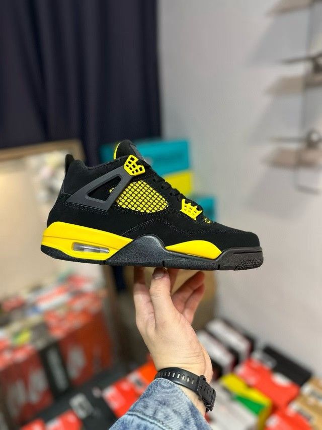 Jordan Air Jordan 4 Thunder - Leather - Trendy Retro - Detailed Design - Mid-Calf - Retro Basketball Shoe - Men's and Women's - Black and Yellow
