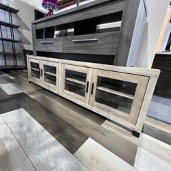 TV Stand 