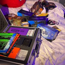 HUGE collection Of Pokemon Cards