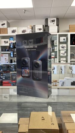 Insta360 X6 8K 360 Camera Essentials Bundle