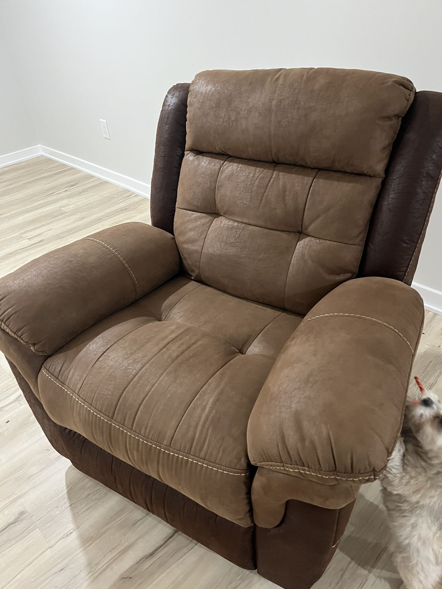 Raymour And Flanigan Recliner