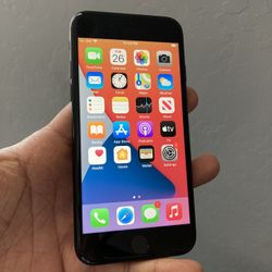 iPhone 7. Like new And Unlocked!