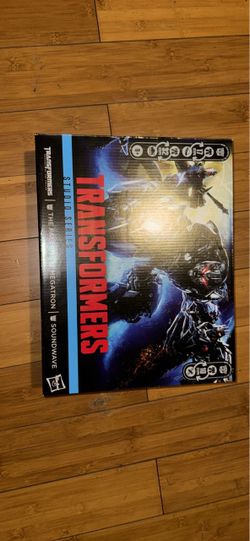 Transformers Revenge of The Fallen Studio Series Megatron Soundwave 3-Pack Set