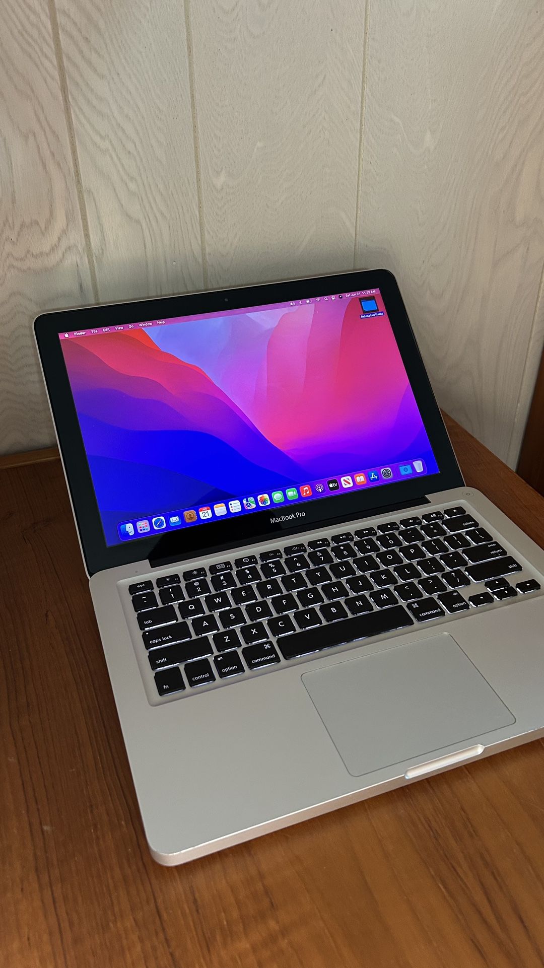 Apple MacBook Pro 13” I5/8GB/256GB SSD $140