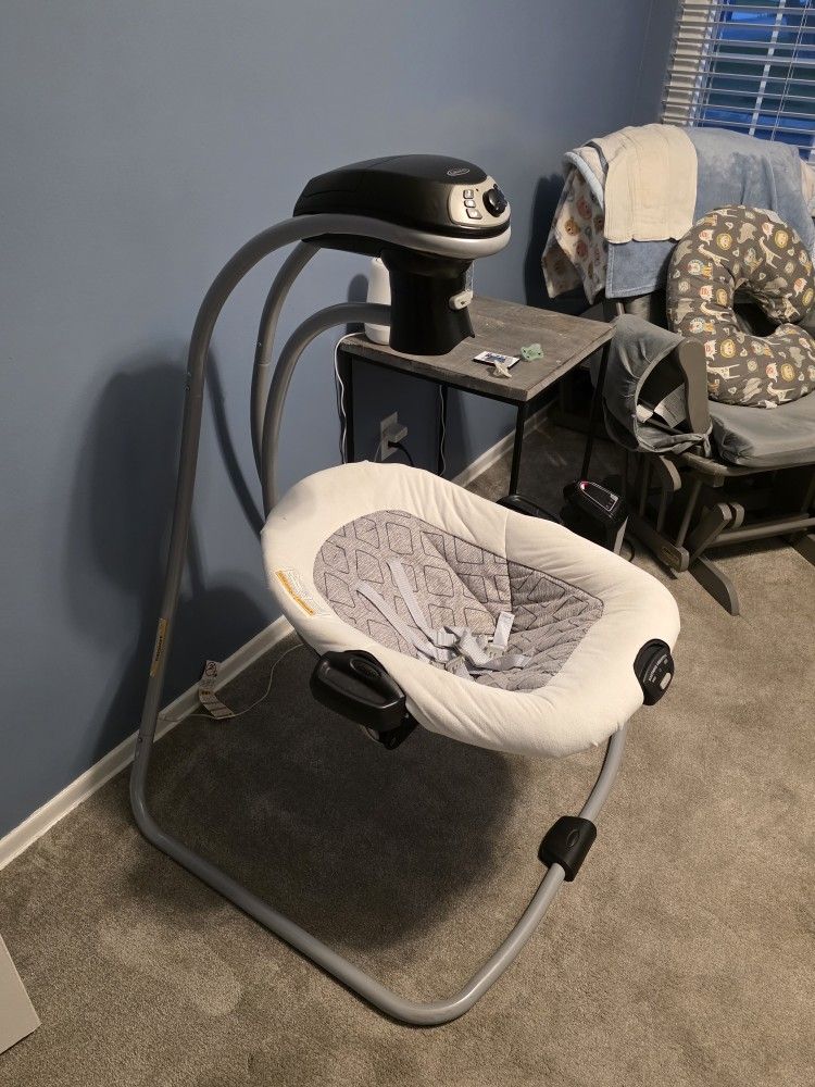 Graco Baby Swing