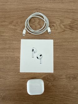 Apple AirPods 3rd Generation with Charging Case