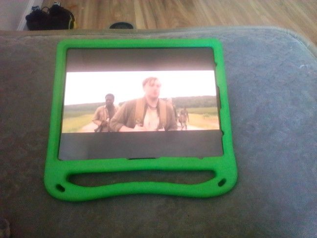 Like New IPAD PRO M4 CHIP 13 INCHES 