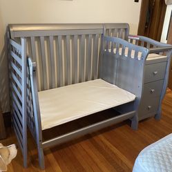 Crib W/ Three Drawers & Changing Table 