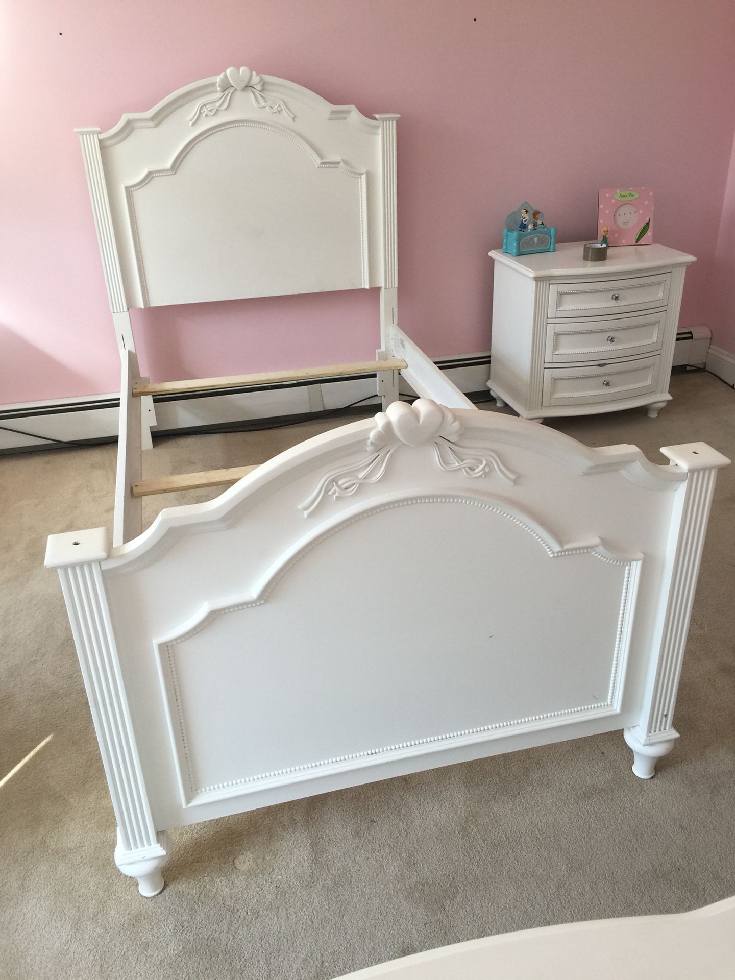 TWIN PRINCESS WOOD BED WITH MATTRESS WHITE