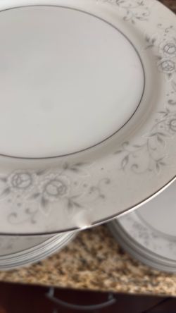 6 place setting Fine China set with creamer