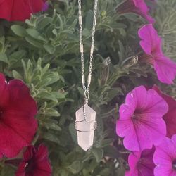 🌸 Silver Wire-Wrapped Natural ‘Rose Quartz’ Gem Stone on 17”-20” Adjustable Silver Chain! ~ New!