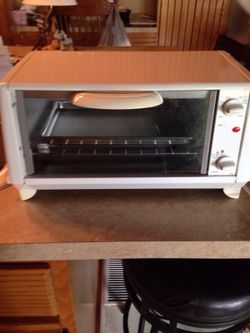 Small toaster oven