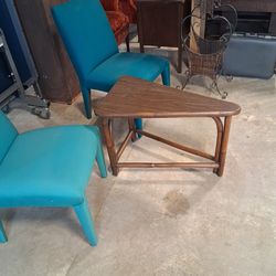 Free tables desks chairs