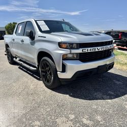 2021 Chevrolet Silverado ¡En Pagos! 
