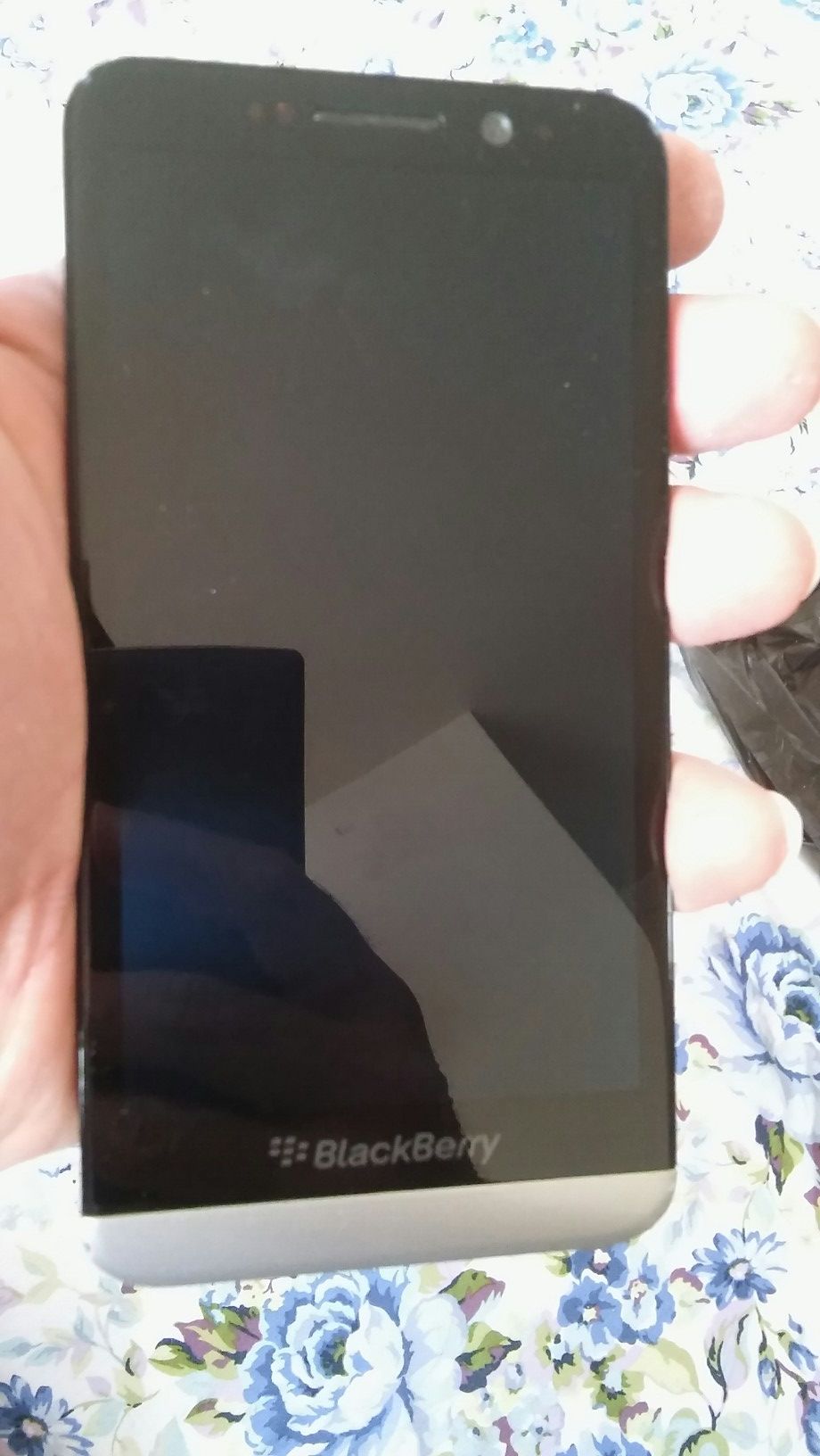 Blackberry Z30 unlocked some visible scratches and scuffs Refurbished coming phone may be different than pic but almost same condition