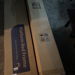 Platform Queen Bed + Matresss