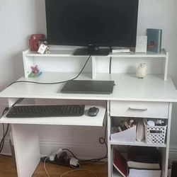Desk (Used - Like New)