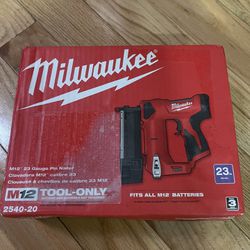 Milwaukee M12 Cable Stapler Read Profile!!!!!