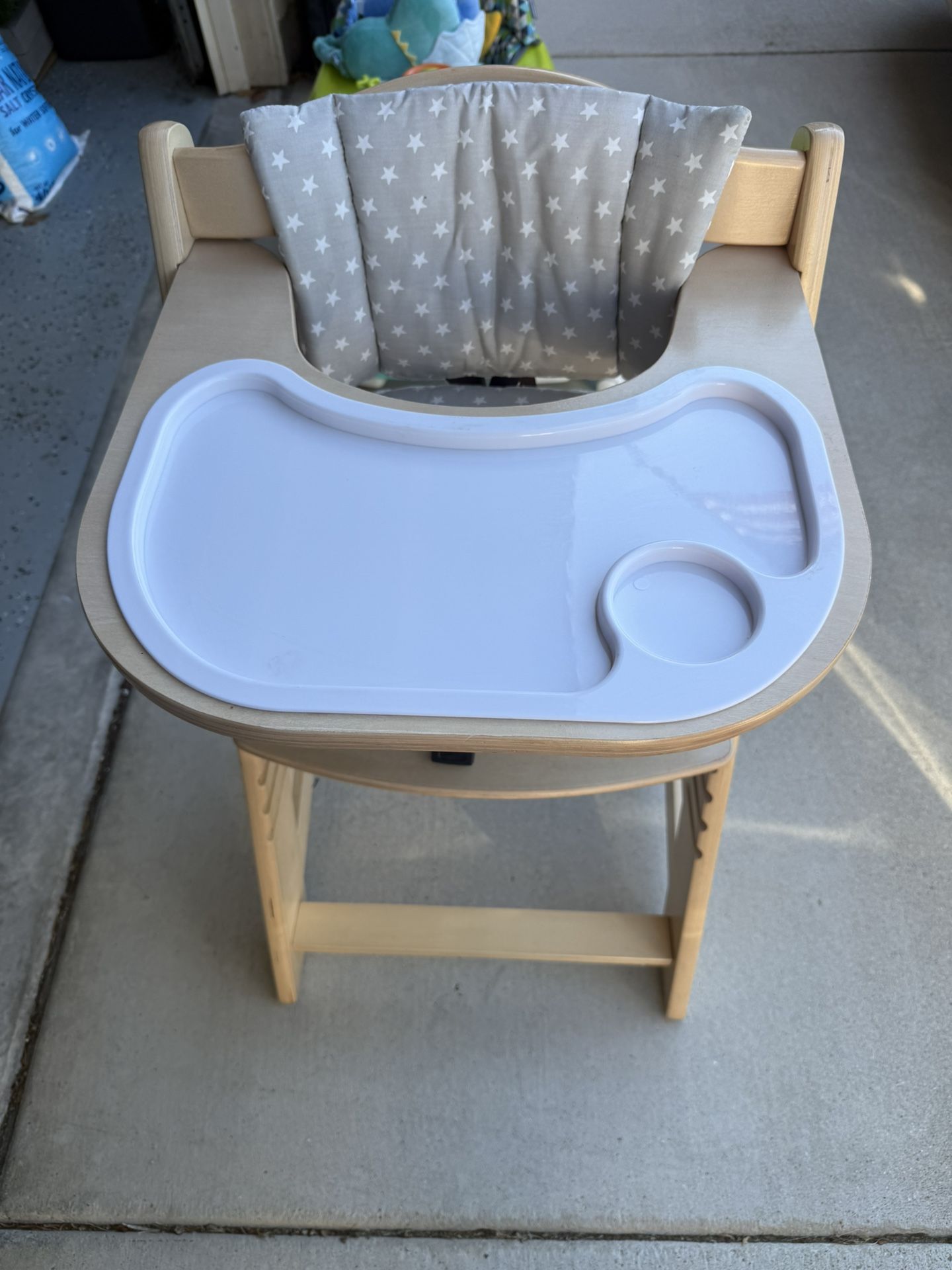 $40 Convertible High Chair/Toddler Seat 