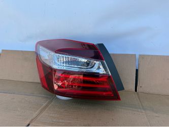 HONDA ACCORD LED -2016-2017 *Cracked  Tail light tail lamp taillight left driver side LH used original OEM *Cracked