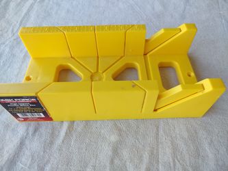 Task Force Plastic Miter Box – 45° & 90° Cutting Guide