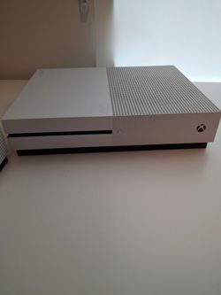 XBOX ONE S (Please read description)