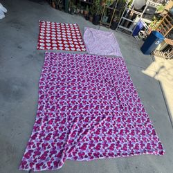 Blankets Set  12 Dlrs