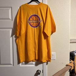 Size,2XL Vintage Lakers T-Shirt New Old Stock.