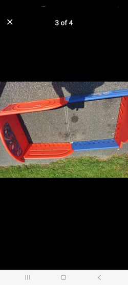 Toddler bed with matters