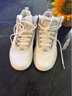 Kids Moolah basketball shoes