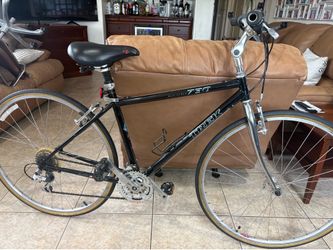 Trek.   730    .    Hibrida.   Toda original.  Vintage