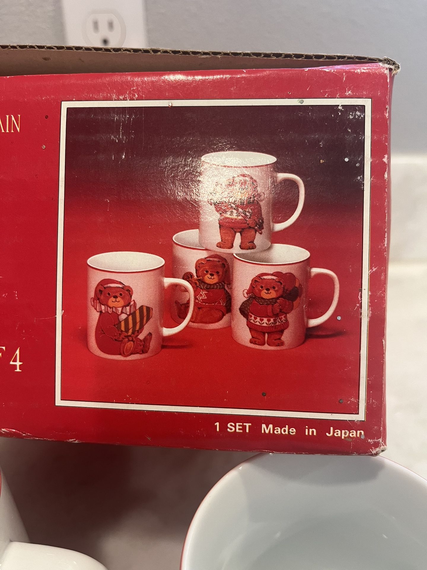 Vintage 80s 4 Christmas Santa Teddy Bears 8oz Coffee Tea Mugs Set Japan