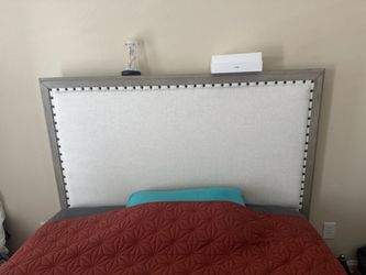 Queen size bed & mattress