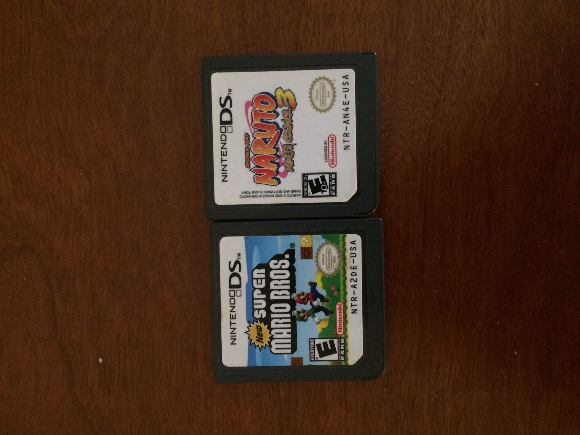 New super Mario Bros ds and naruto 3 Nintendo ds