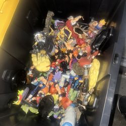 Lose dragon ball figurines 