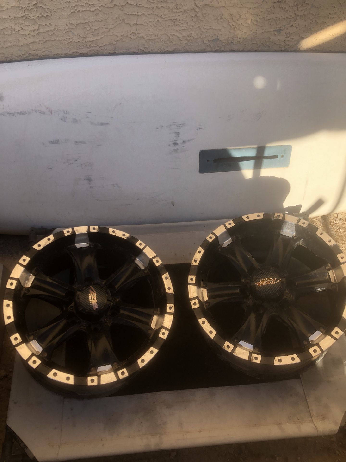 6 Lugs