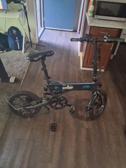 E bike with chrger