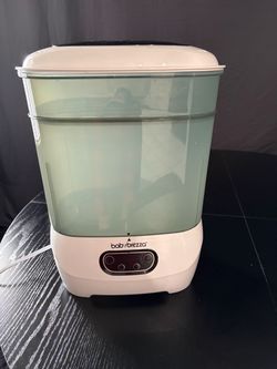 Baby Brezza Bottle Sterilizer and Dryer