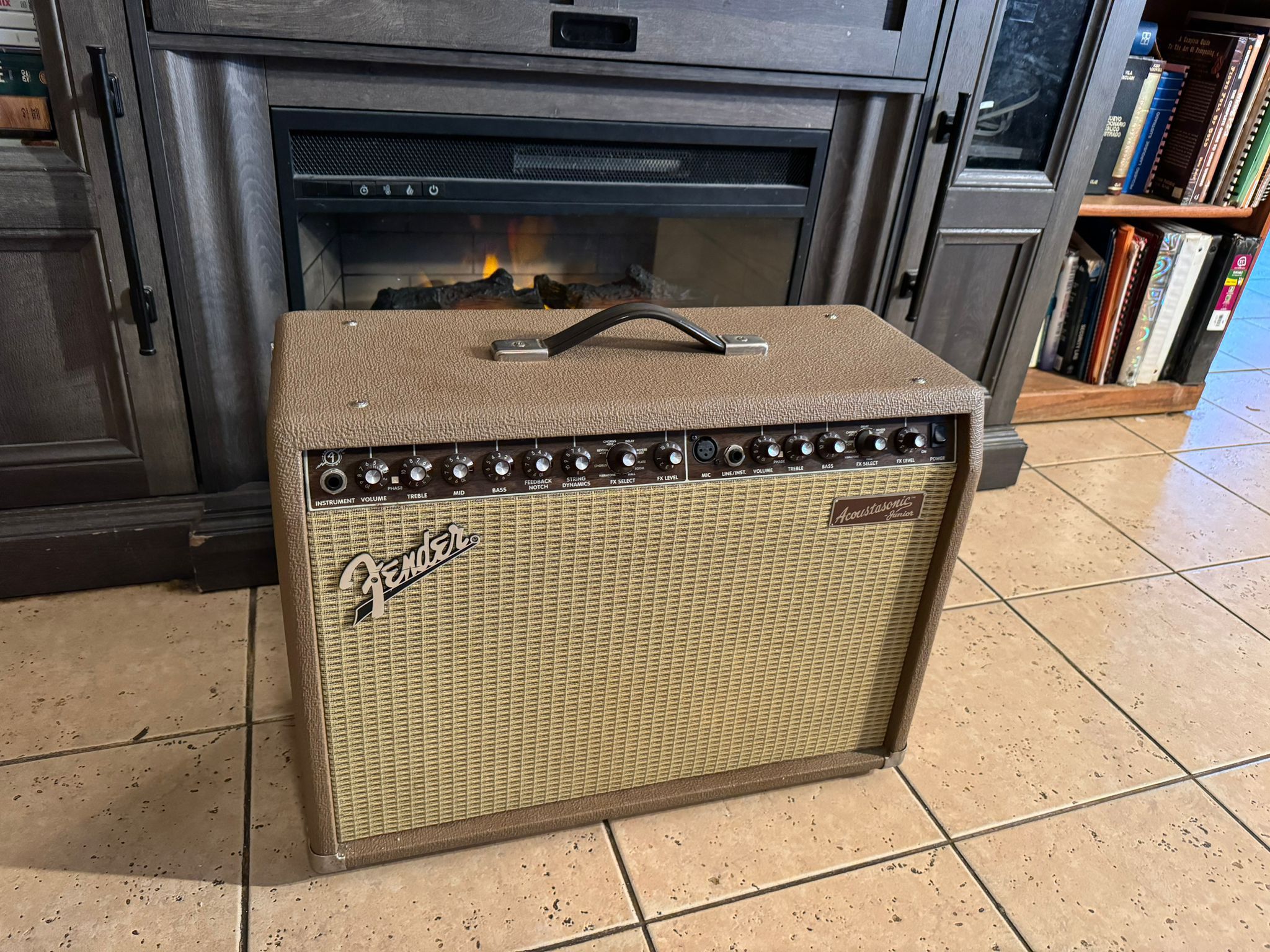 Fender Acoustasonic Junior PR 569 Amplifier